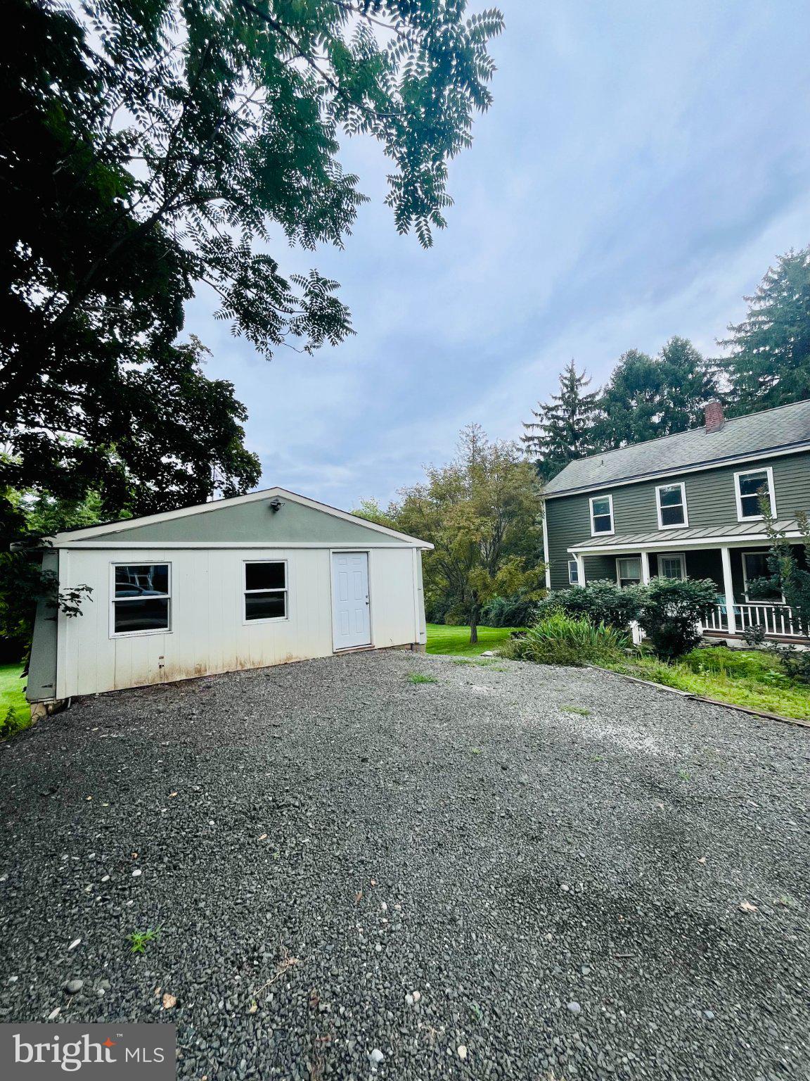 88 COLUMBIA AVENUE