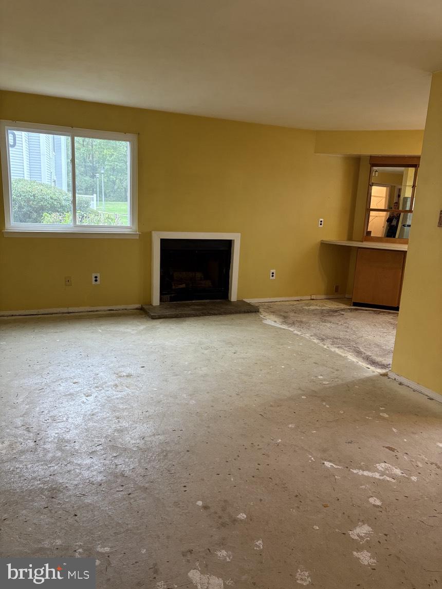 4105 TRACY COURT