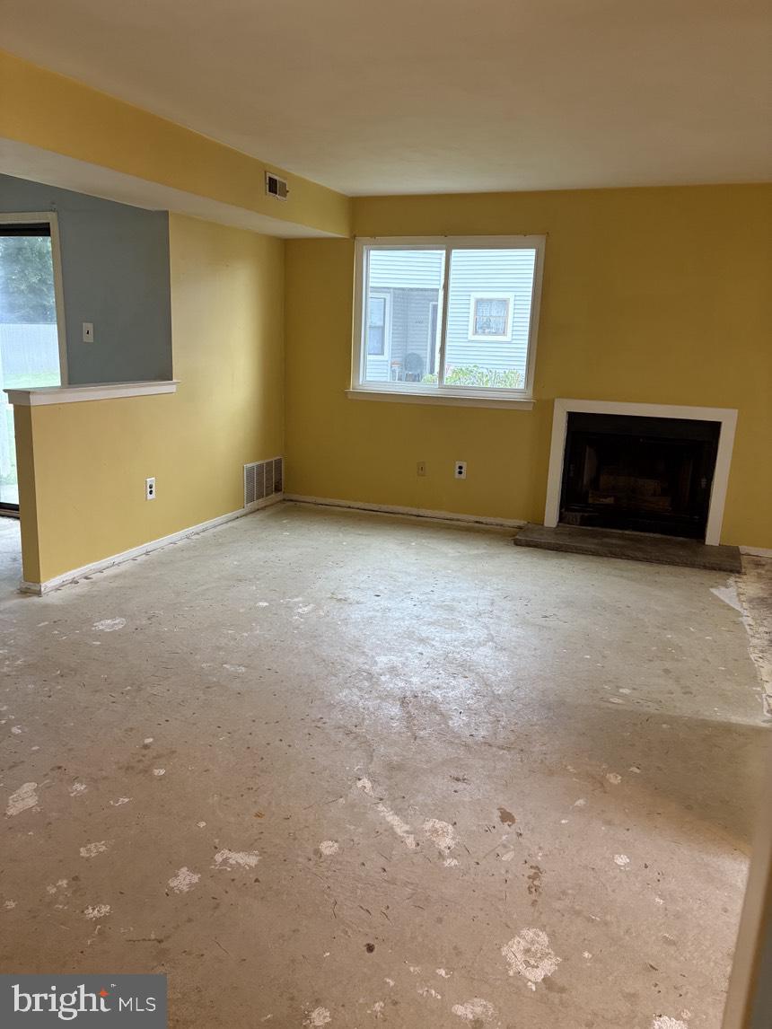 4105 TRACY COURT