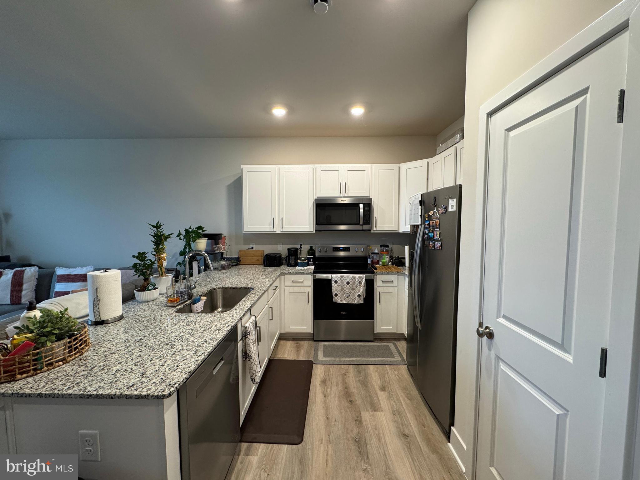 RETREAT AT WINDING CREEK - Residential Lease