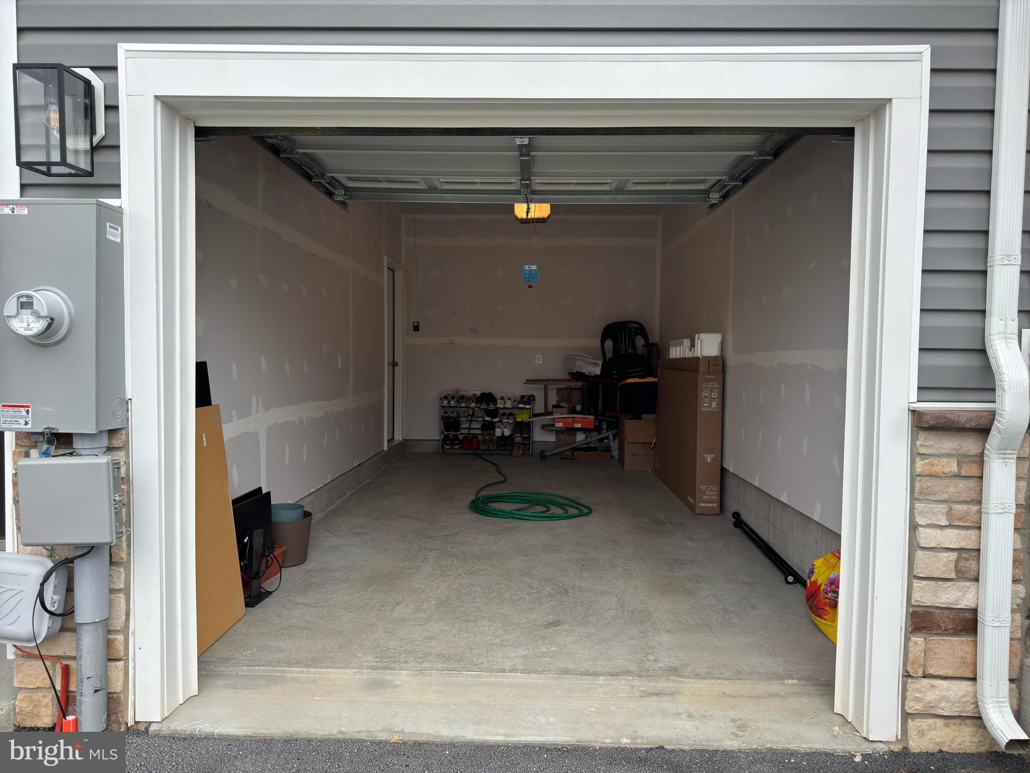 RETREAT AT WINDING CREEK - Residential Lease