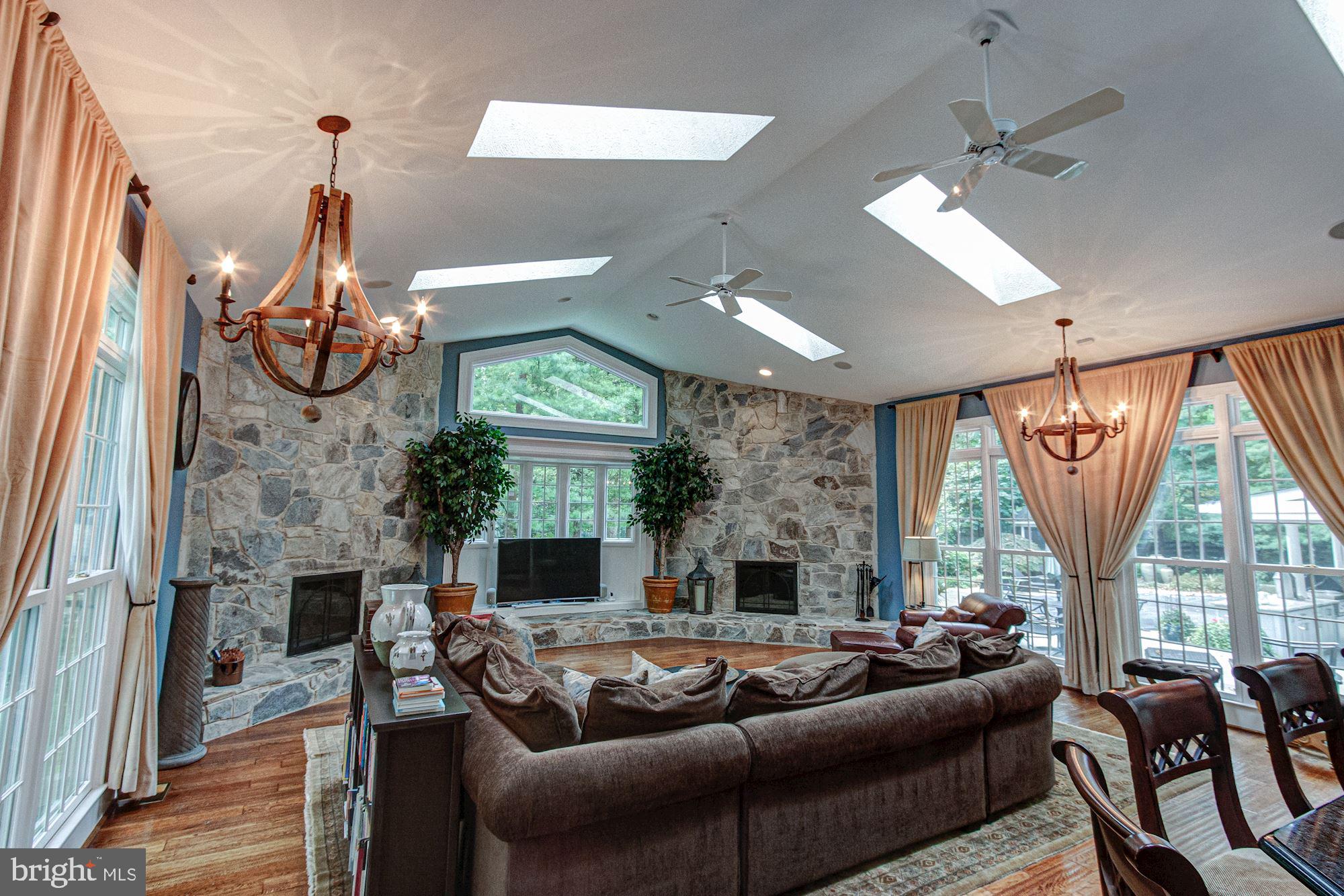 EATON PARK - Residential