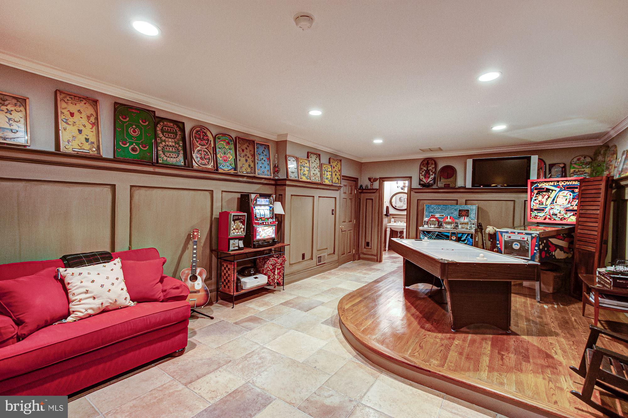 EATON PARK - Residential