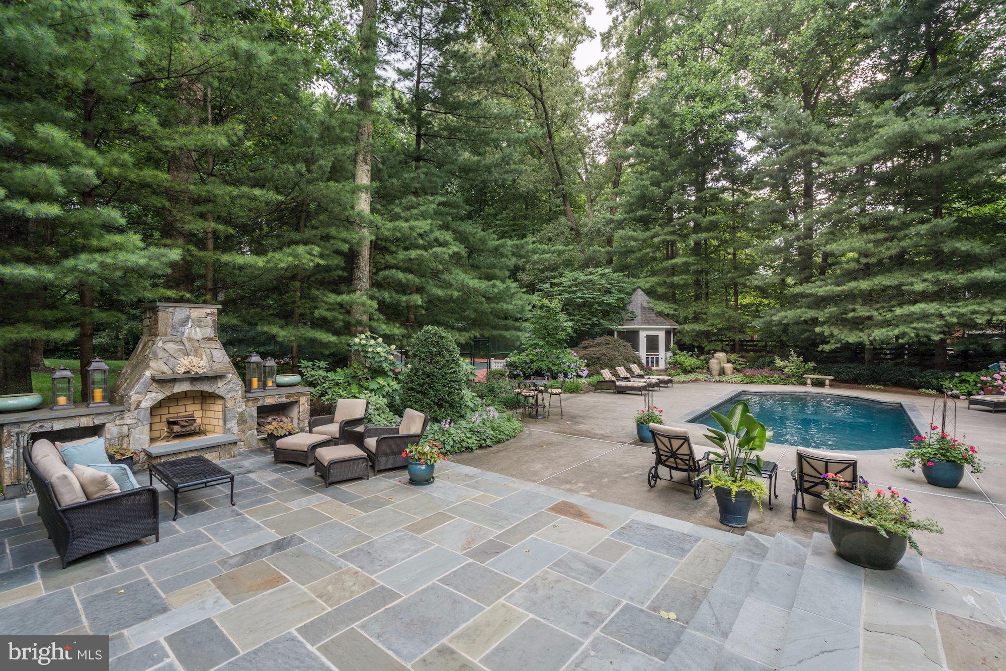 EATON PARK - Residential