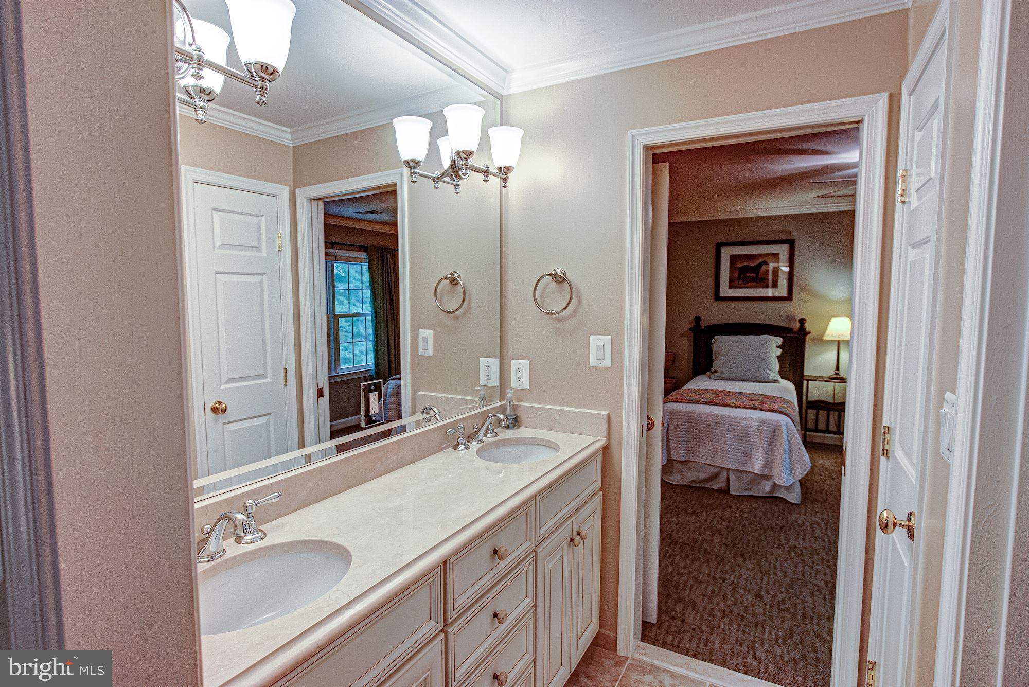 EATON PARK - Residential