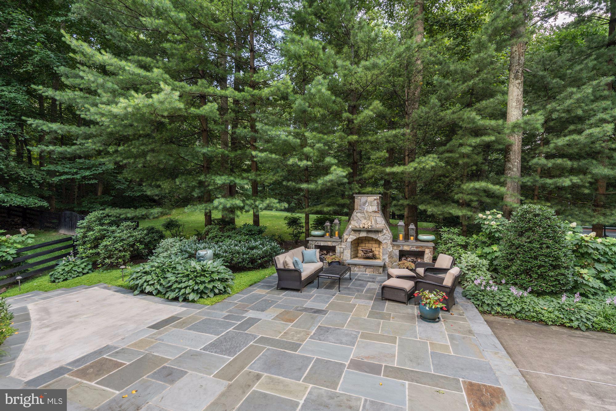 EATON PARK - Residential