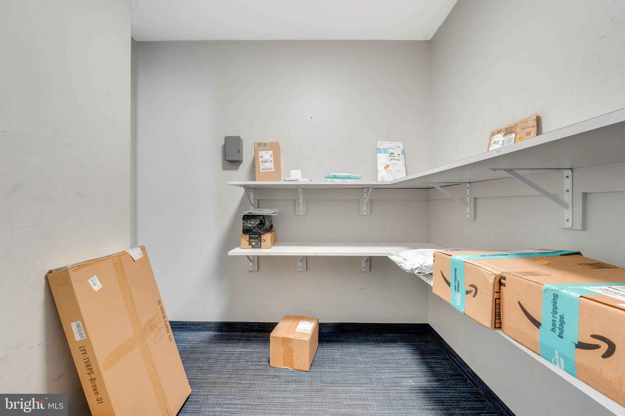 STONERIDGE KNOLL - Residential Lease