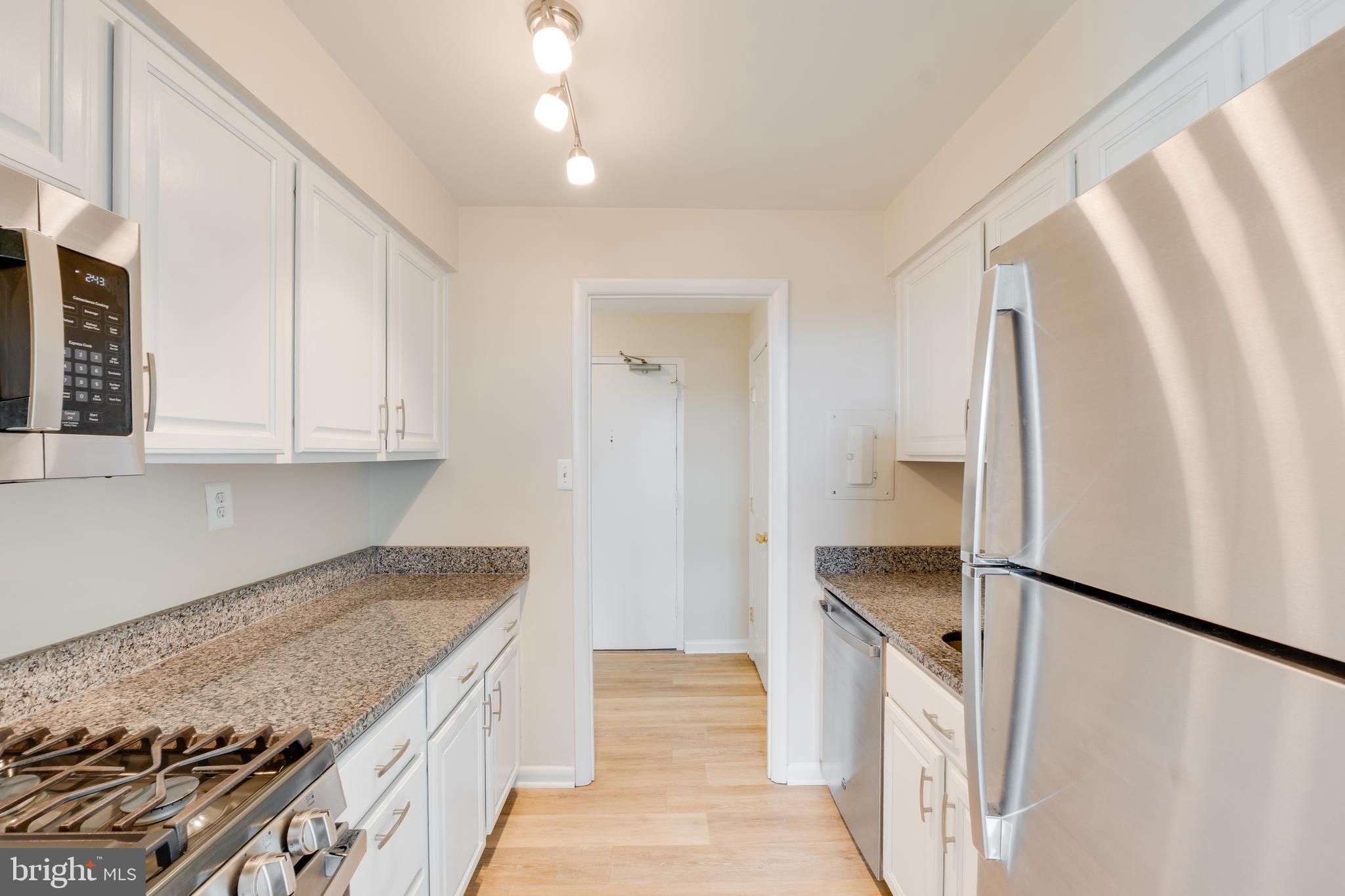 STONERIDGE KNOLL - Residential Lease