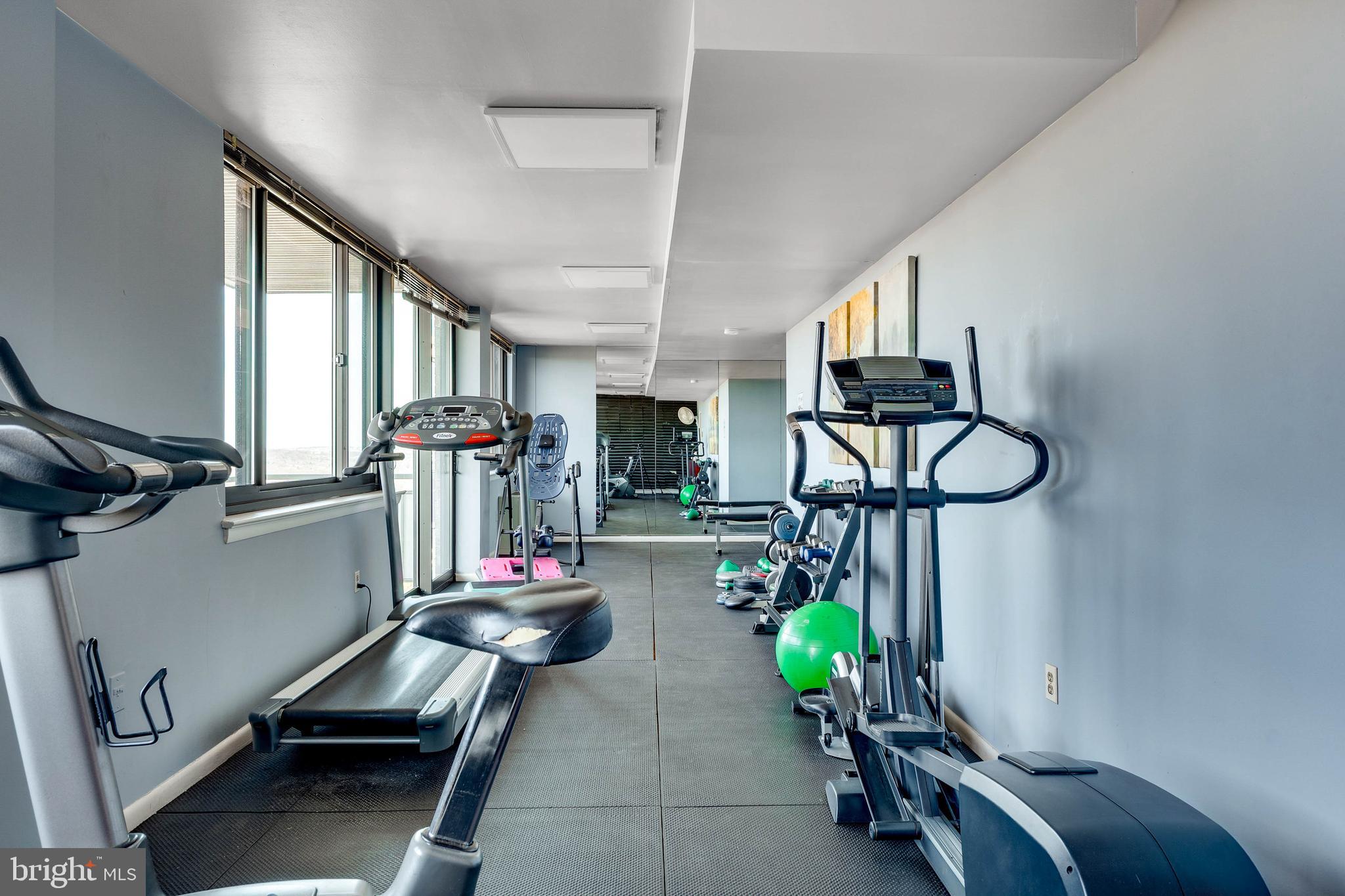 STONERIDGE KNOLL - Residential Lease