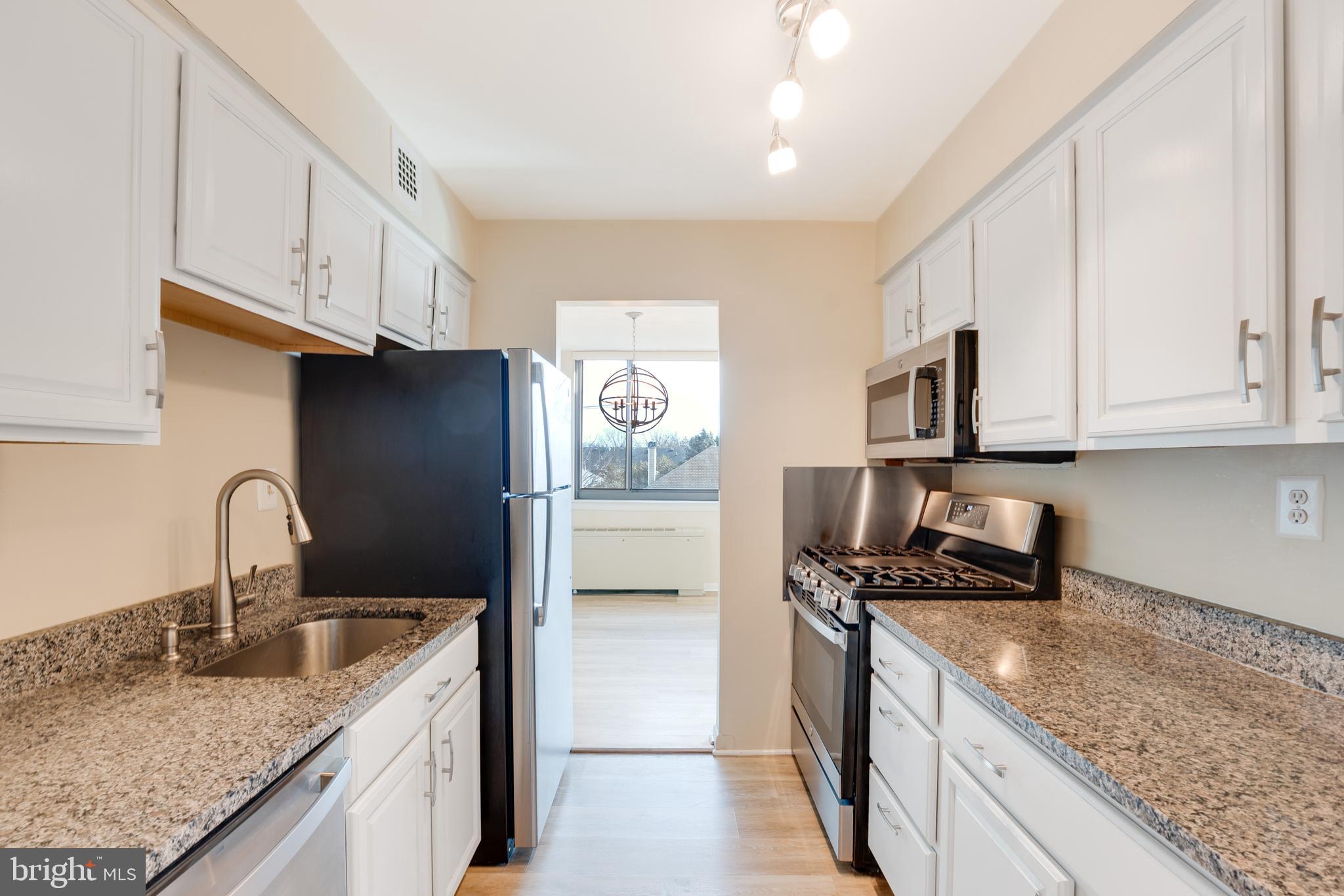 STONERIDGE KNOLL - Residential Lease