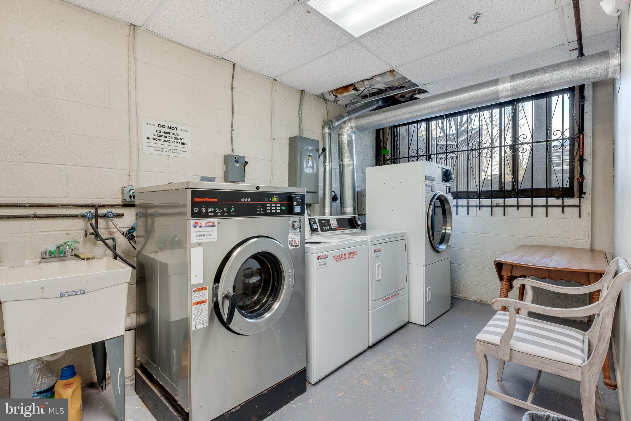 STONERIDGE KNOLL - Residential Lease