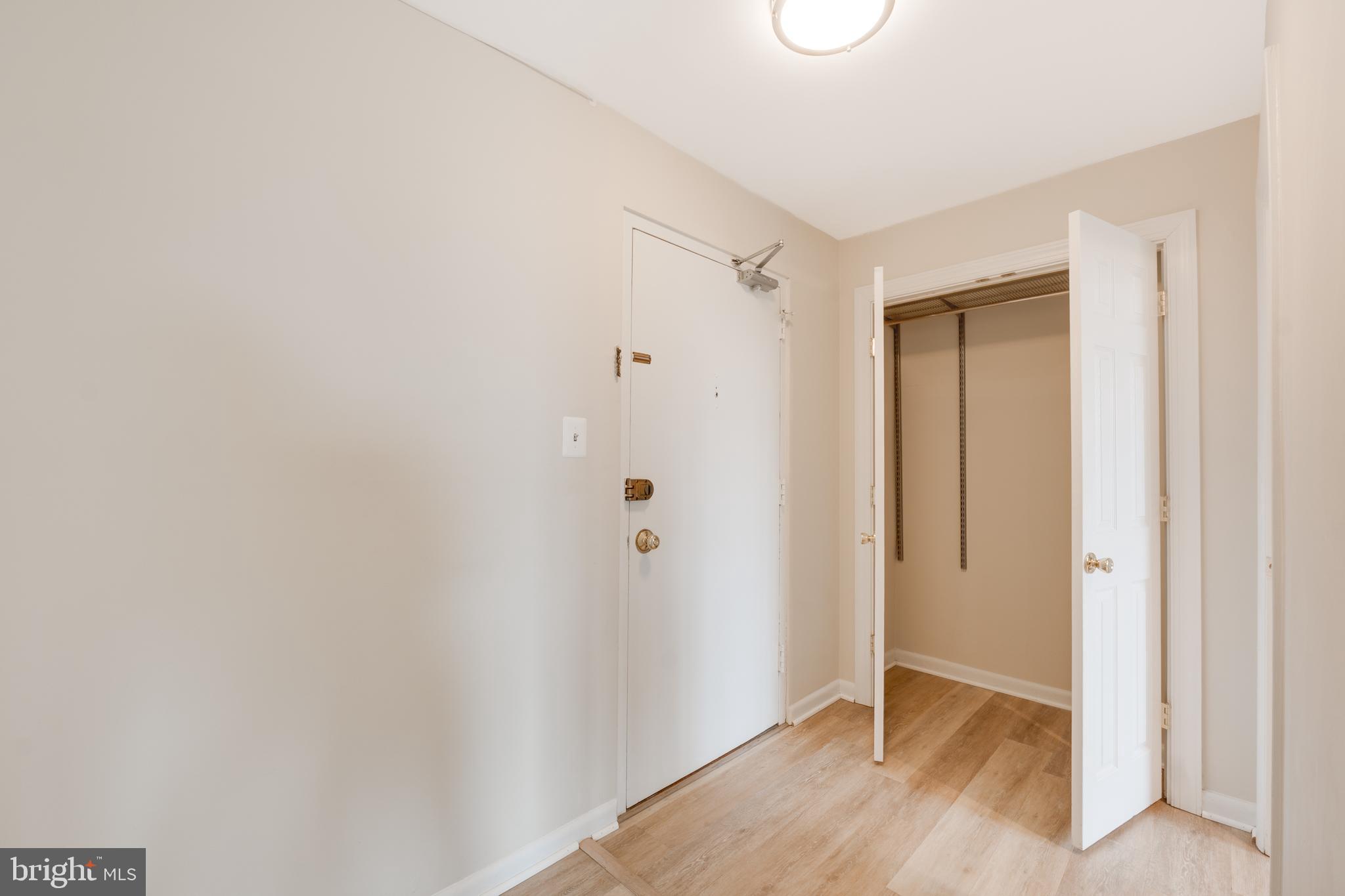 STONERIDGE KNOLL - Residential Lease