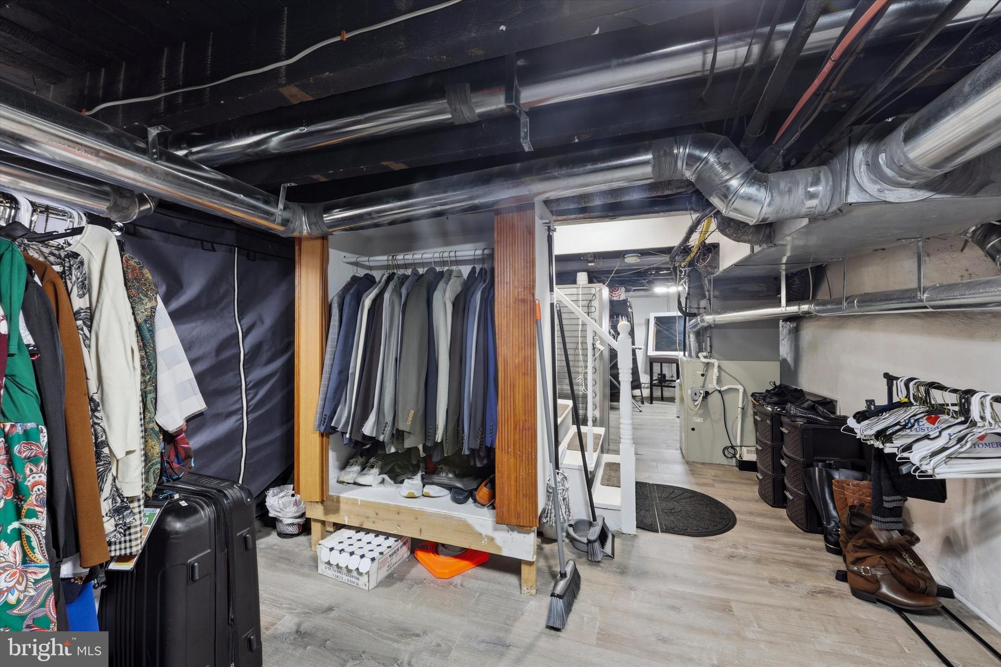 COBBS CREEK - Residential