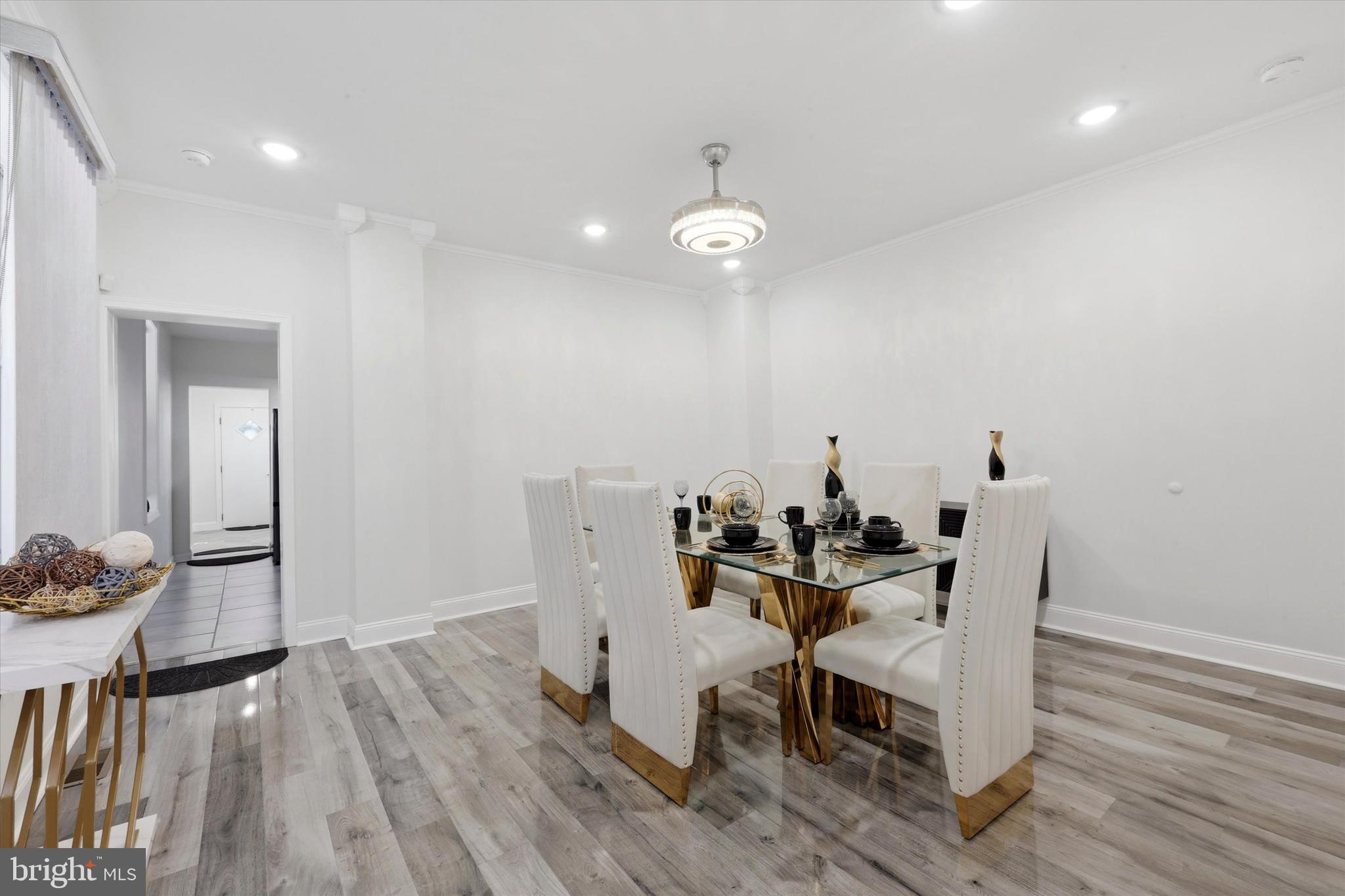 6034 LARCHWOOD AVENUE