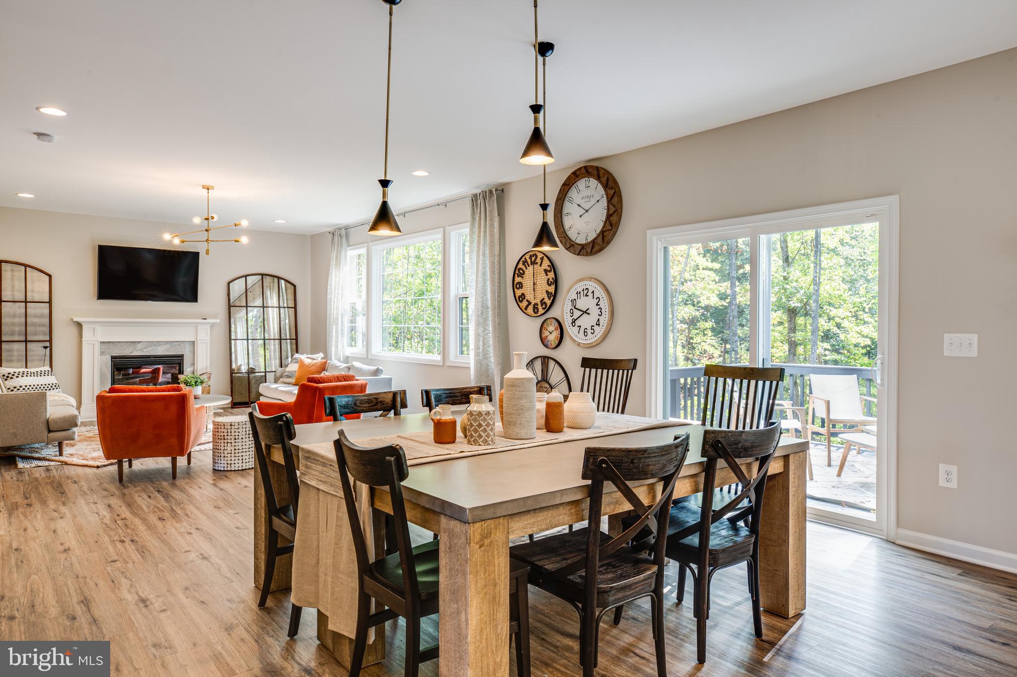 WHITEHALL - Residential