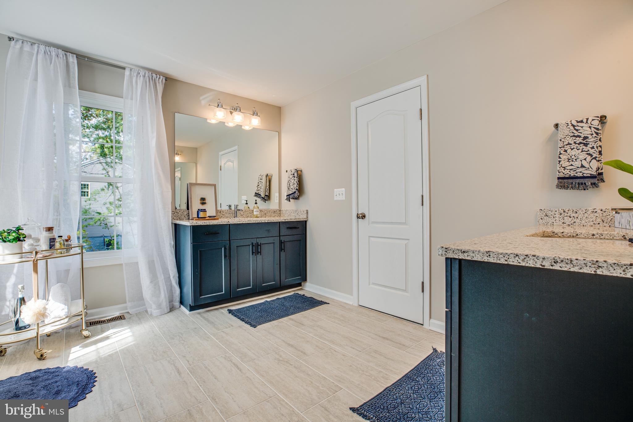 WHITEHALL - Residential