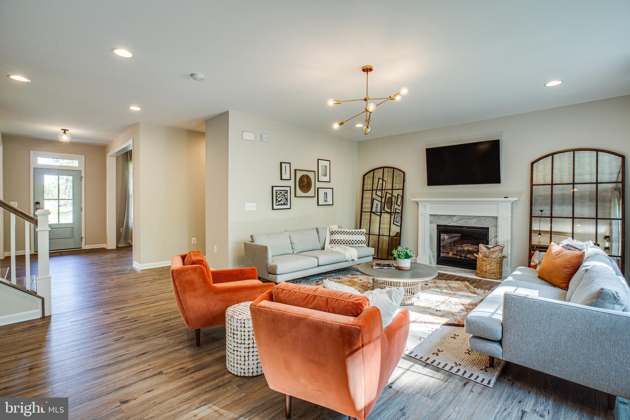 WHITEHALL - Residential