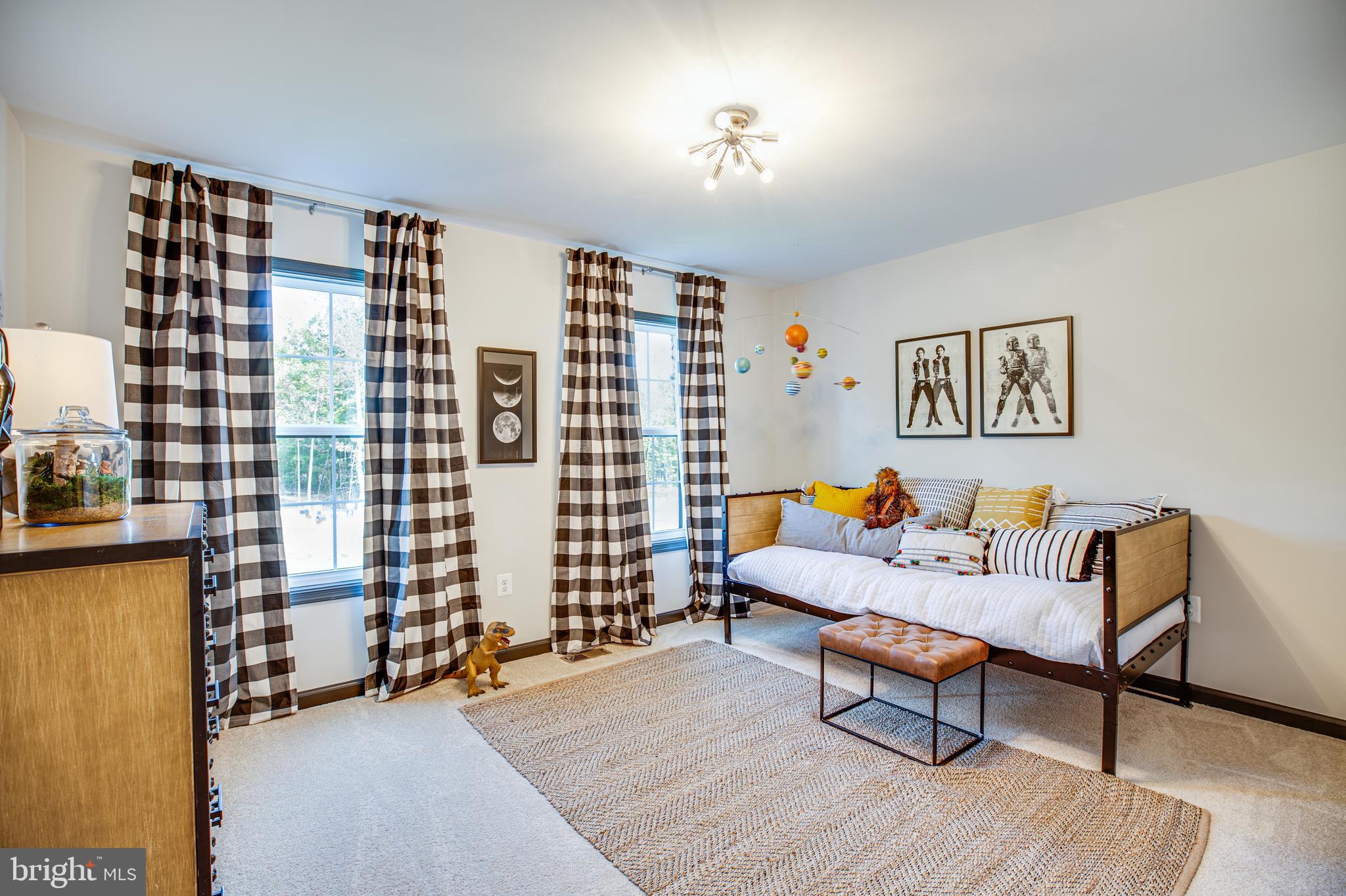 WHITEHALL - Residential