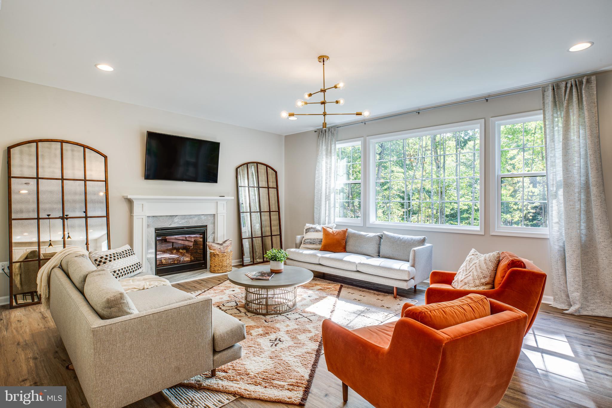 WHITEHALL - Residential