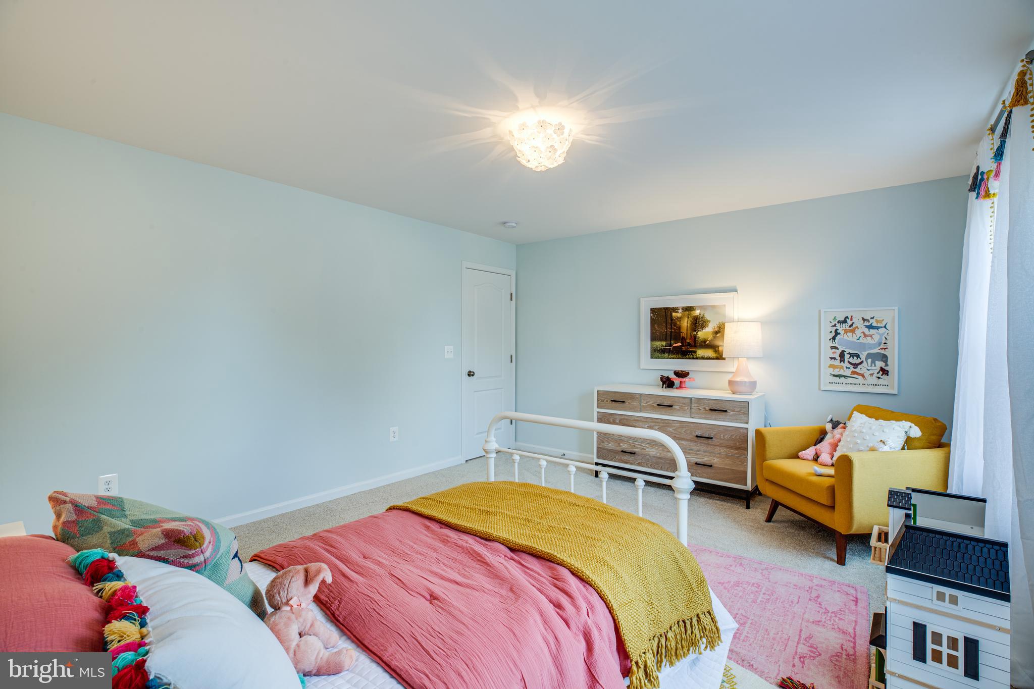 WHITEHALL - Residential