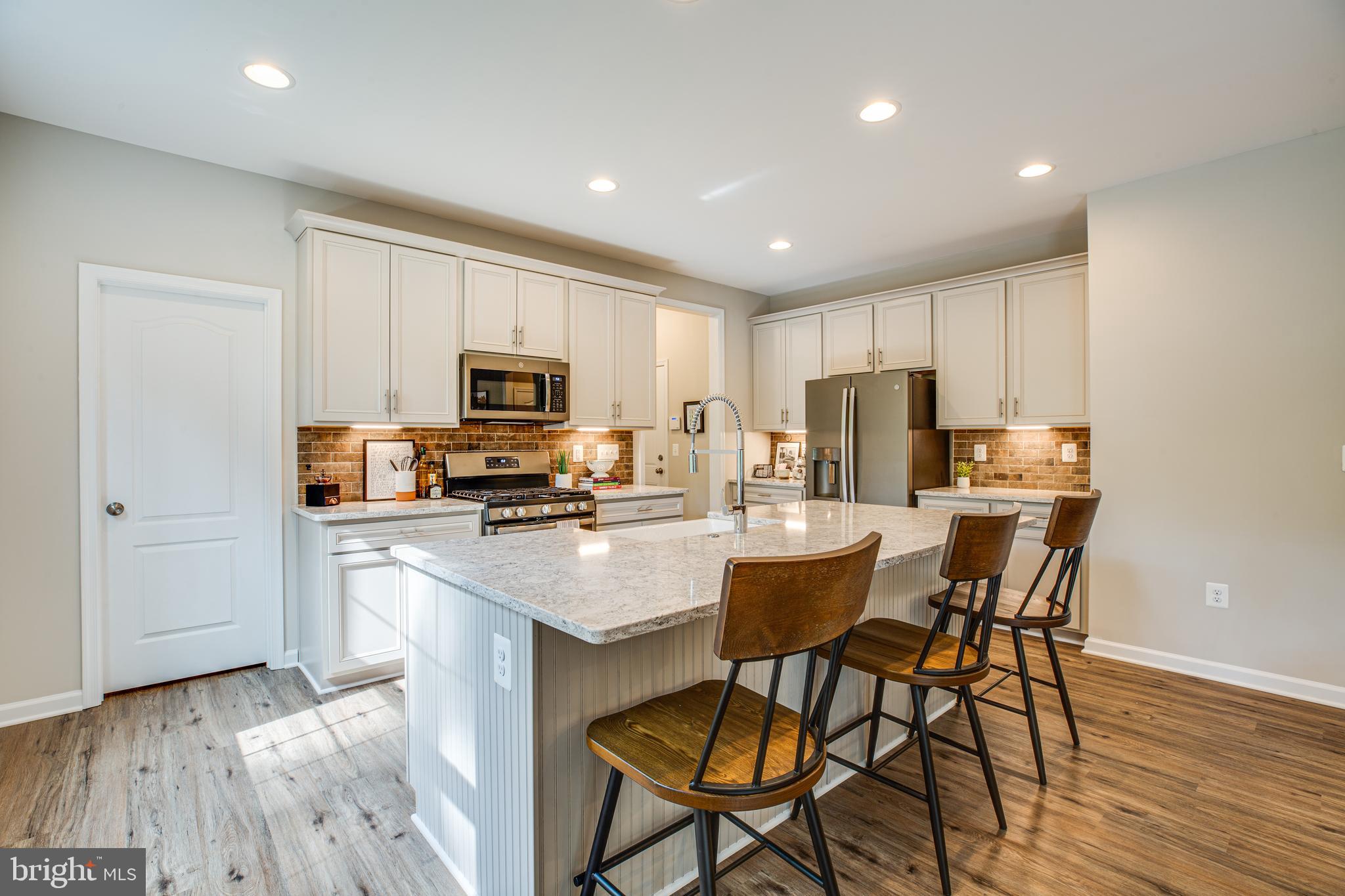 WHITEHALL - Residential