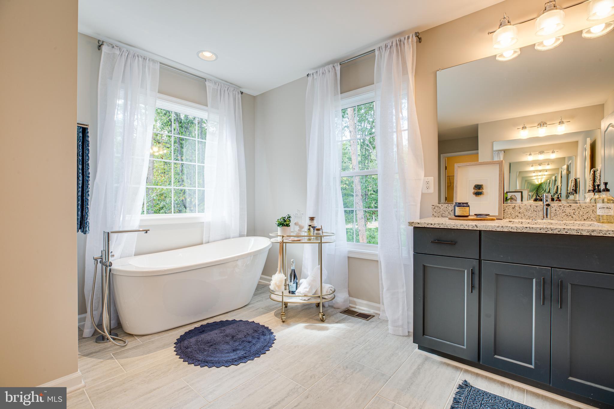 WHITEHALL - Residential