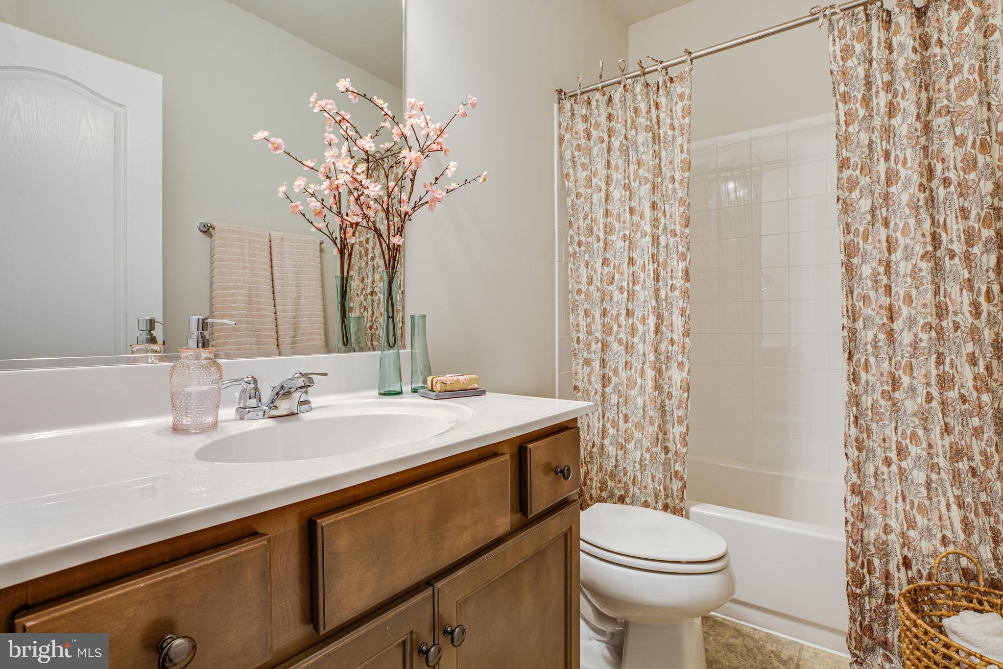 WHITEHALL - Residential