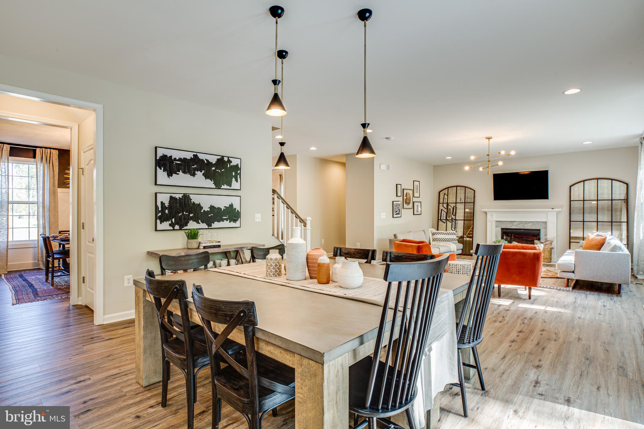 WHITEHALL - Residential