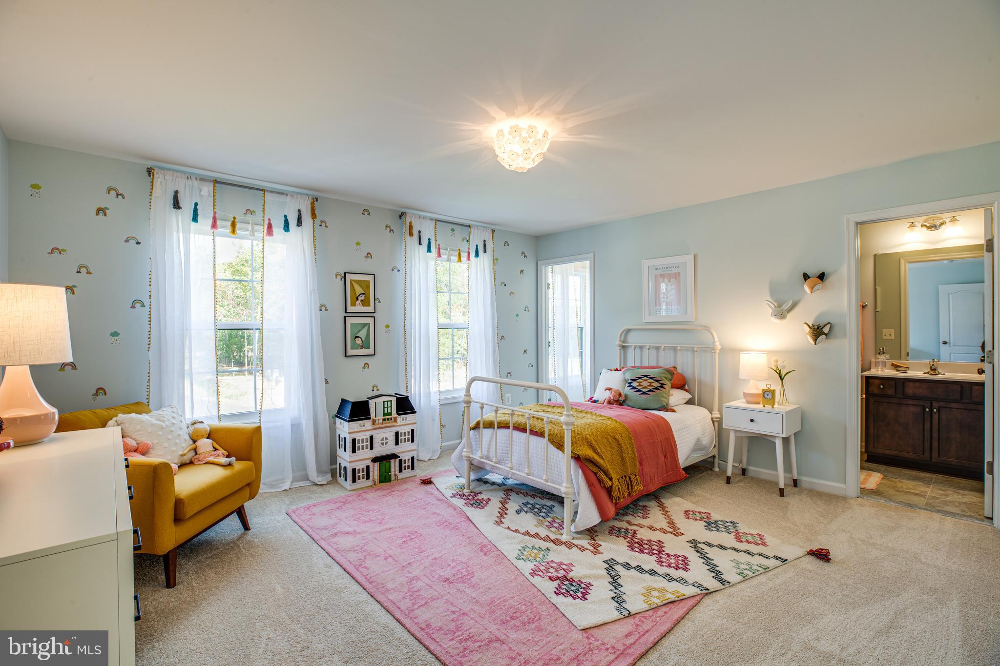 WHITEHALL - Residential