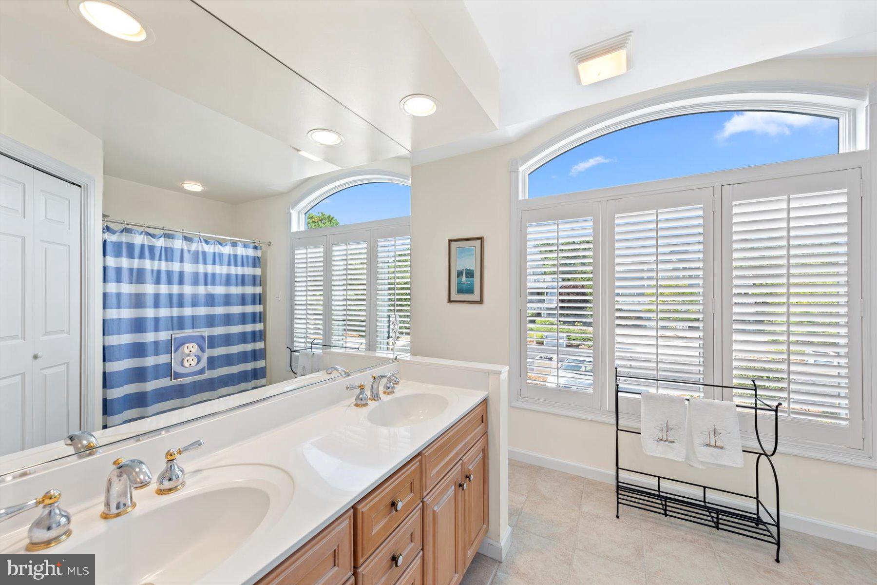 OCEAN RIDGE WEST - Residential