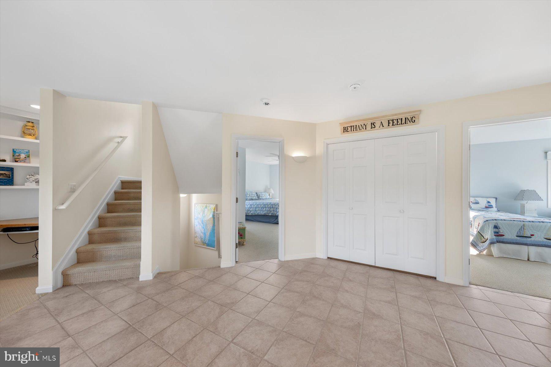 OCEAN RIDGE WEST - Residential