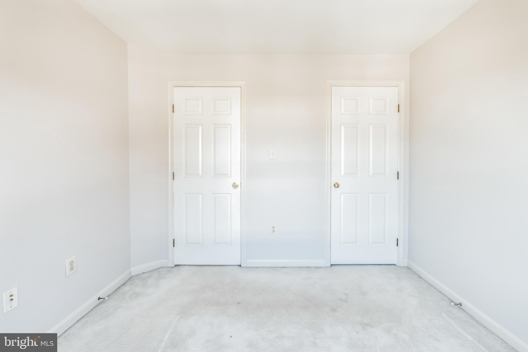 COURTHOUSE WOODS - Residential Lease