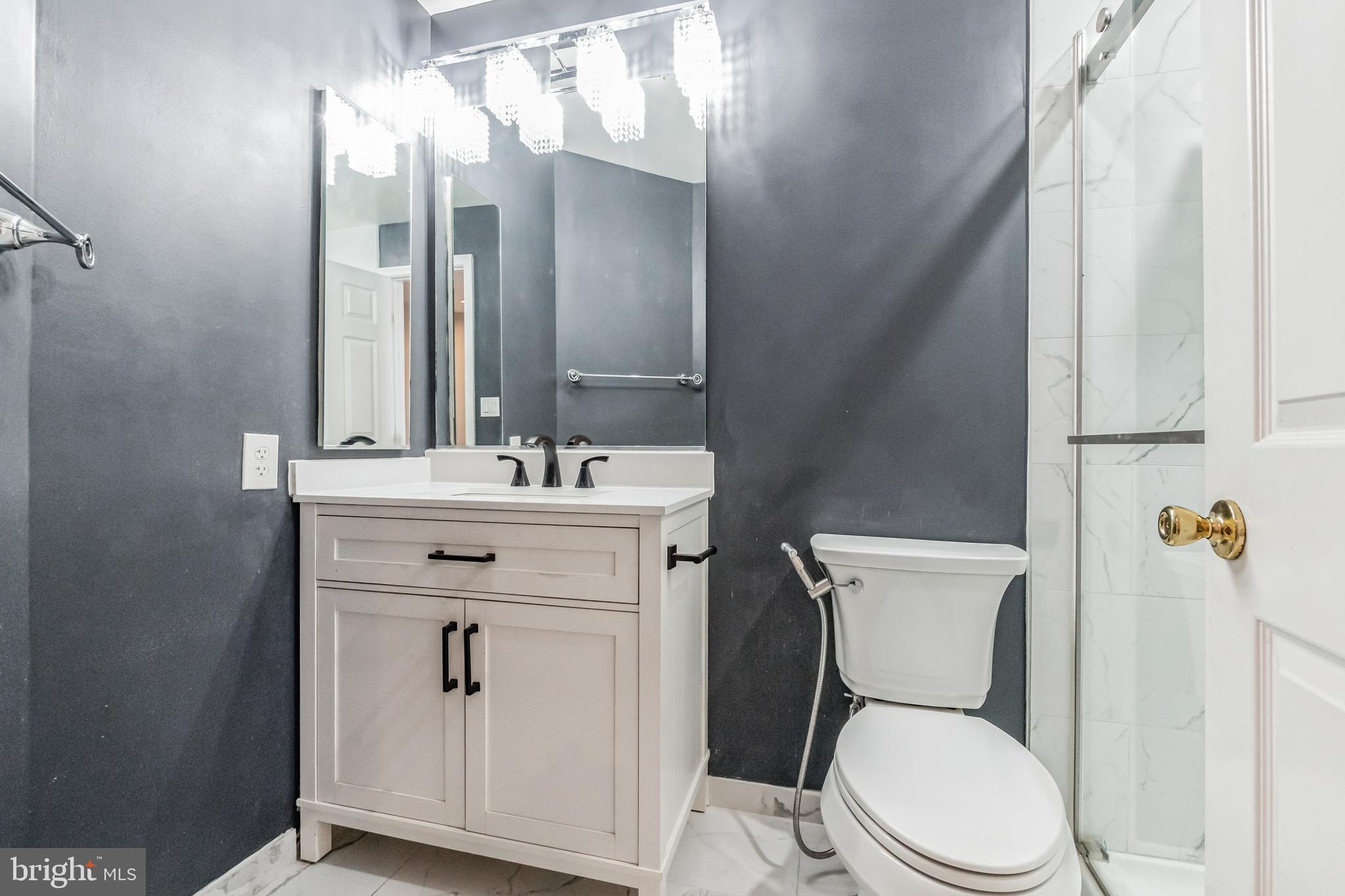 COURTHOUSE WOODS - Residential Lease