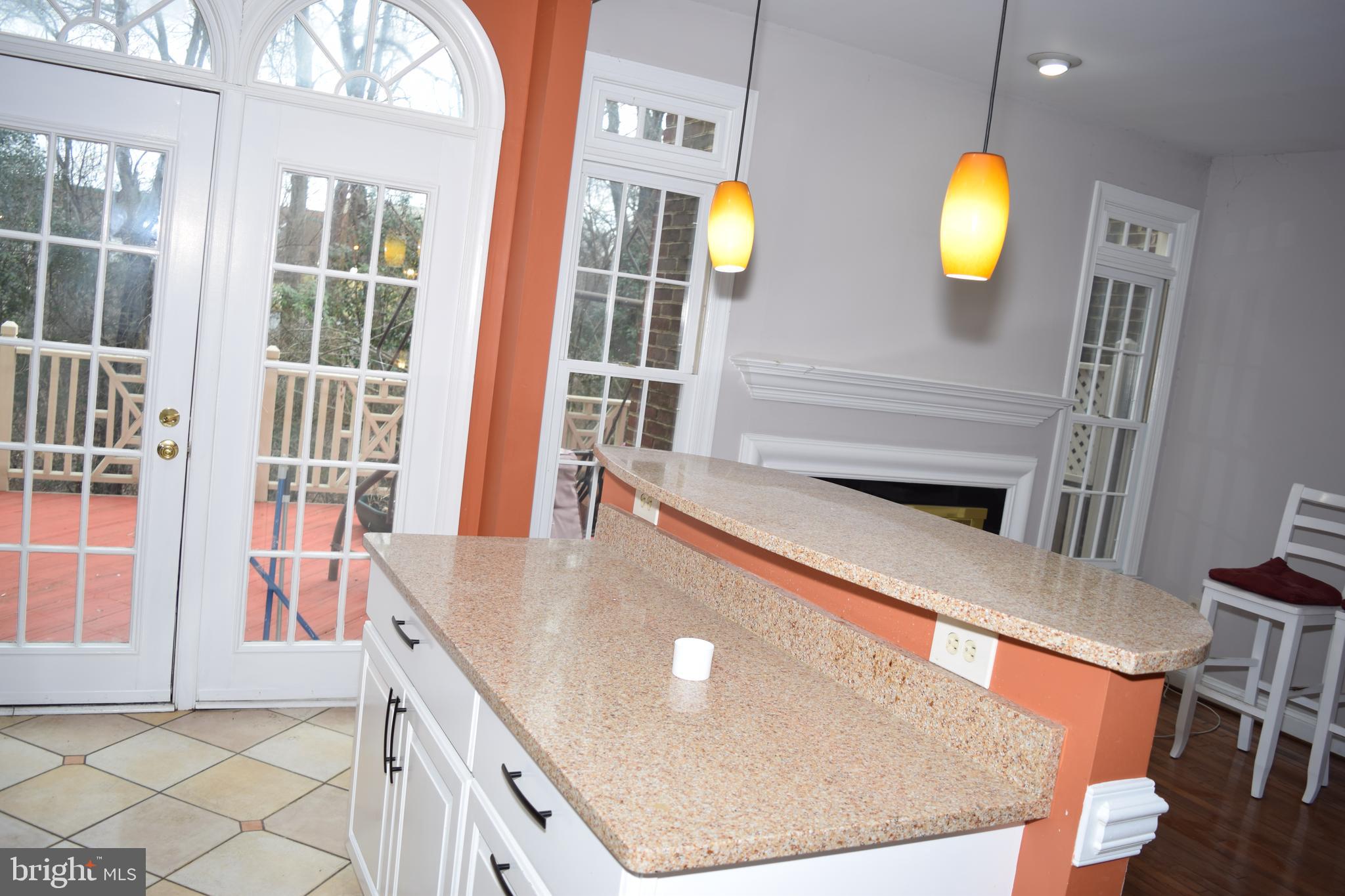 COURTHOUSE WOODS - Residential Lease