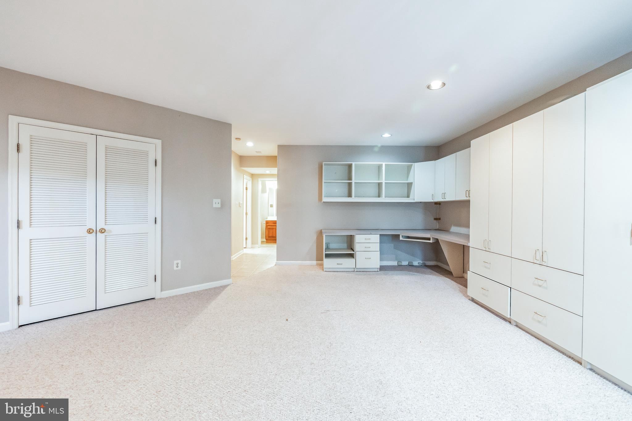 COURTHOUSE WOODS - Residential Lease