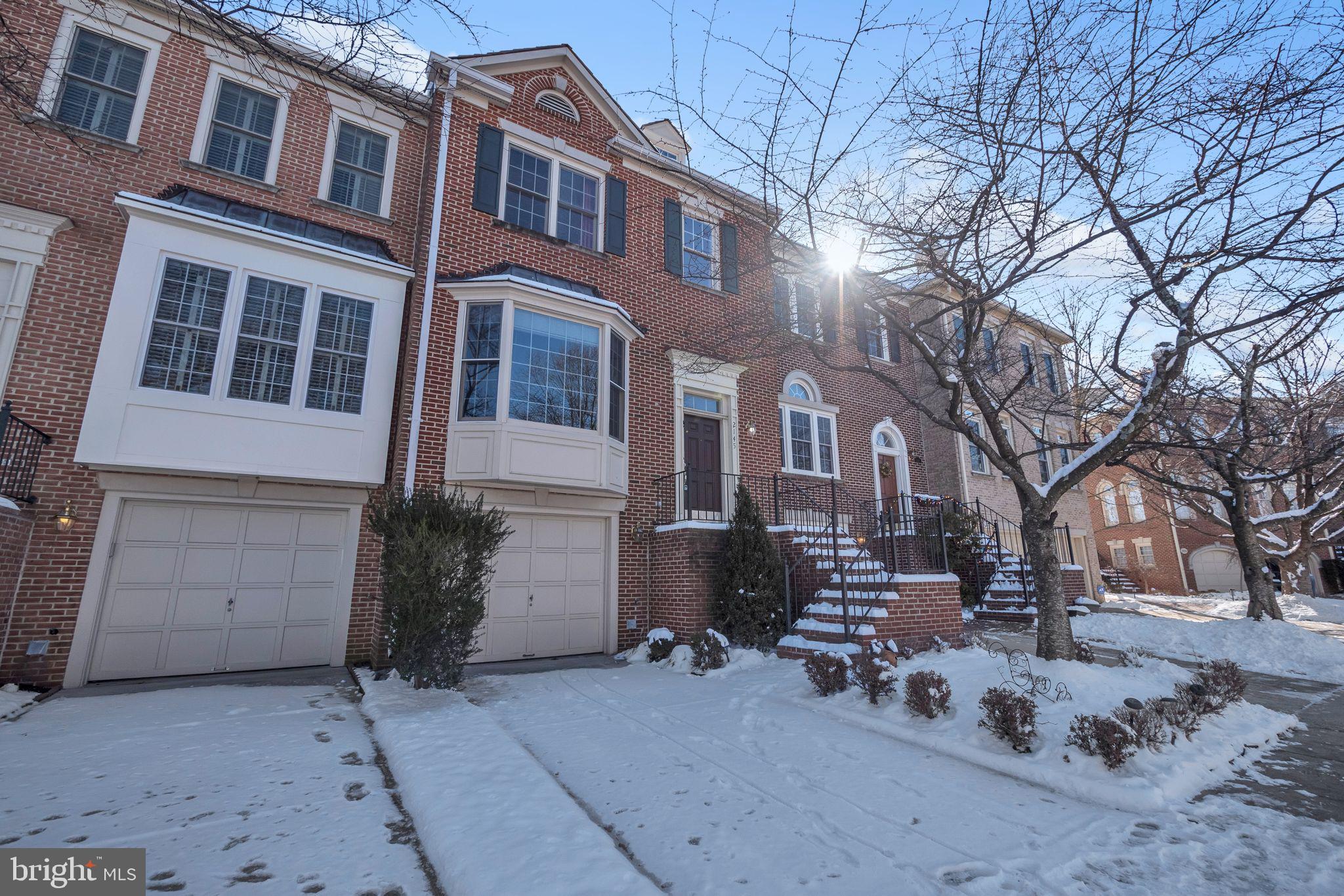 COURTHOUSE WOODS - Residential Lease