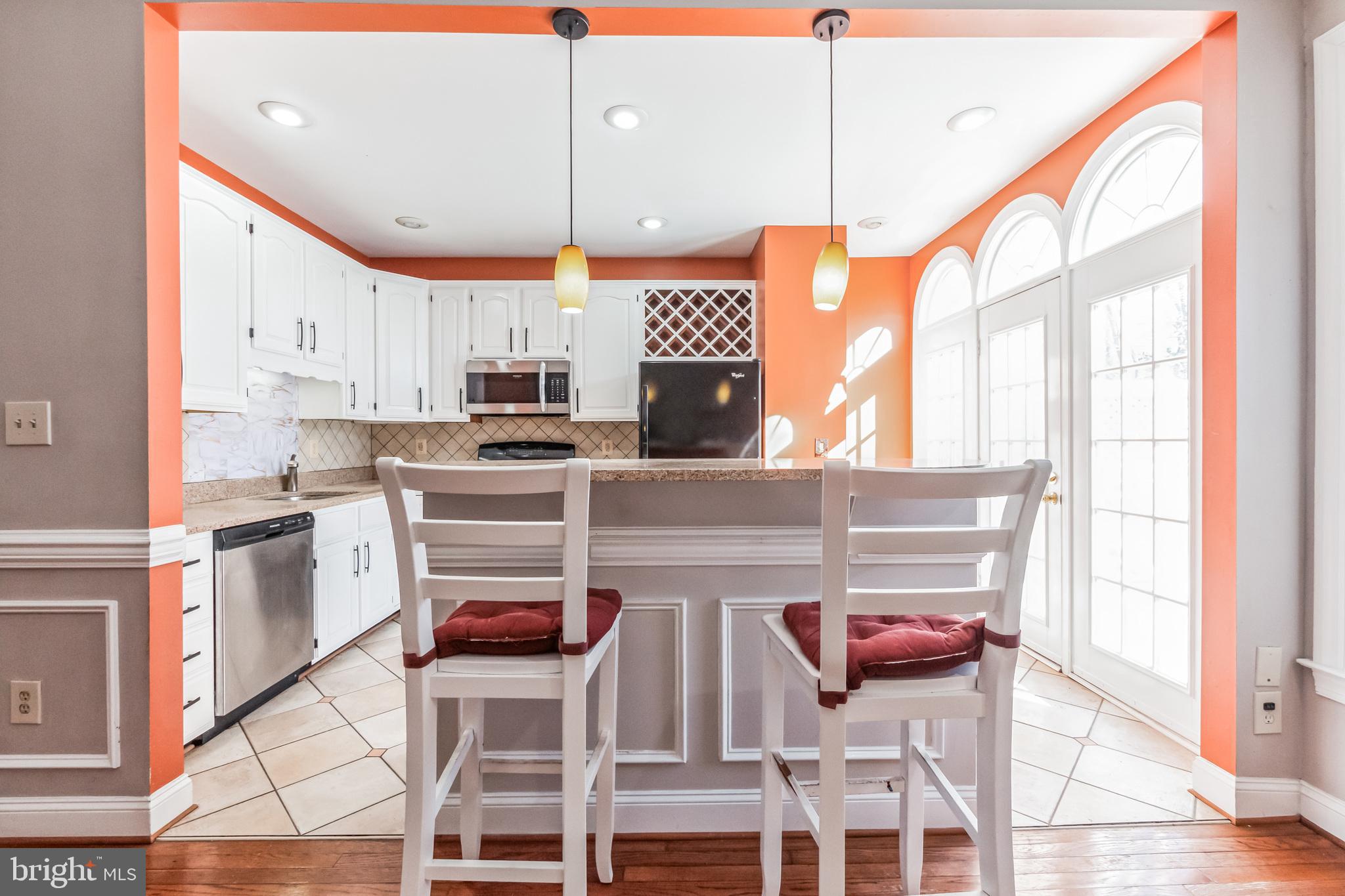 COURTHOUSE WOODS - Residential Lease