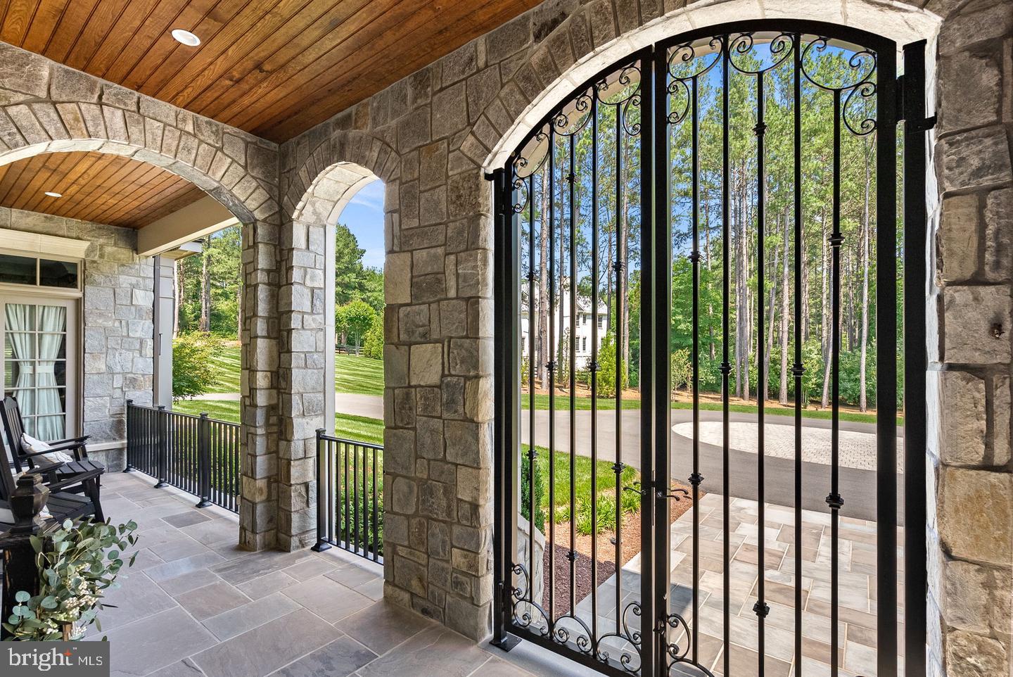22563 CREIGHTON FARMS DRIVE