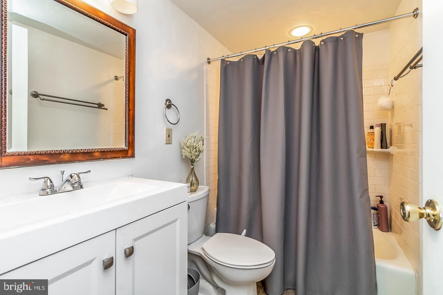 VILLAGES AT HOMELAND - Residential