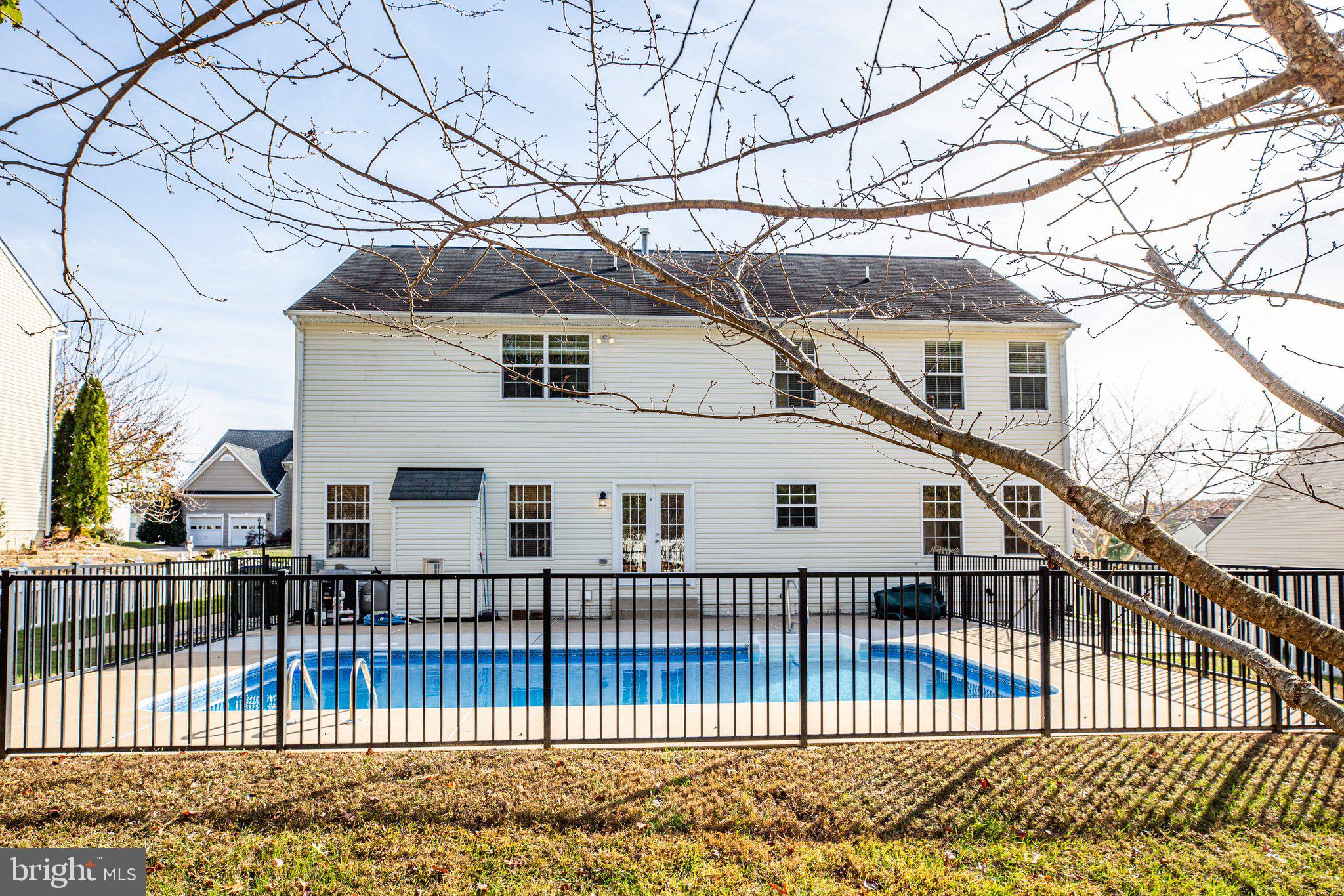 LEE'S HILL - Residential