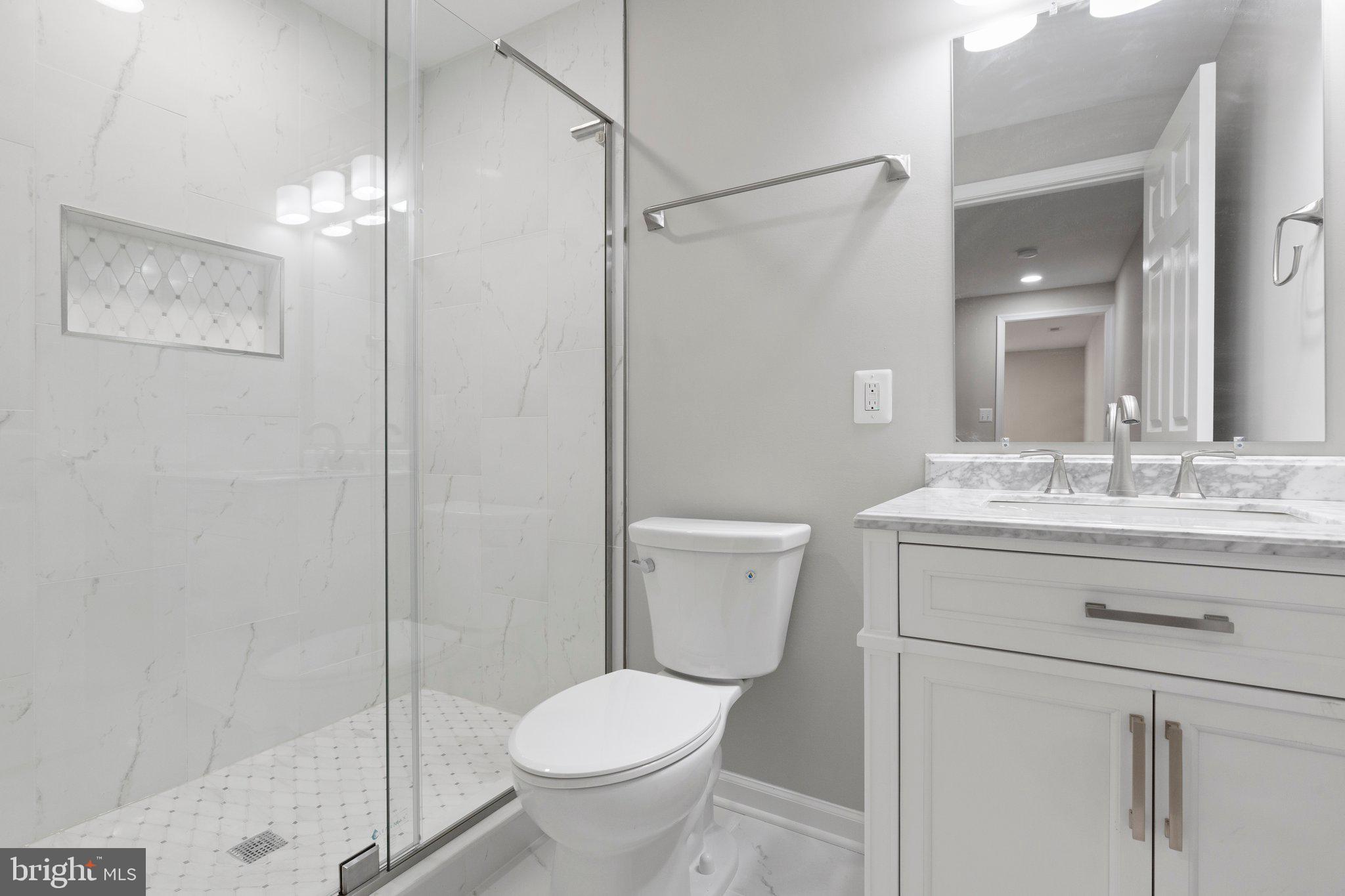 LEE'S HILL - Residential