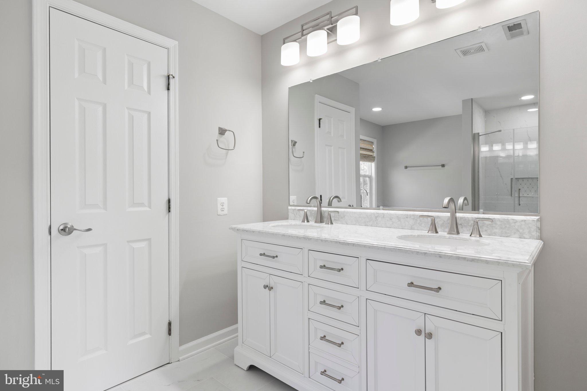 LEE'S HILL - Residential