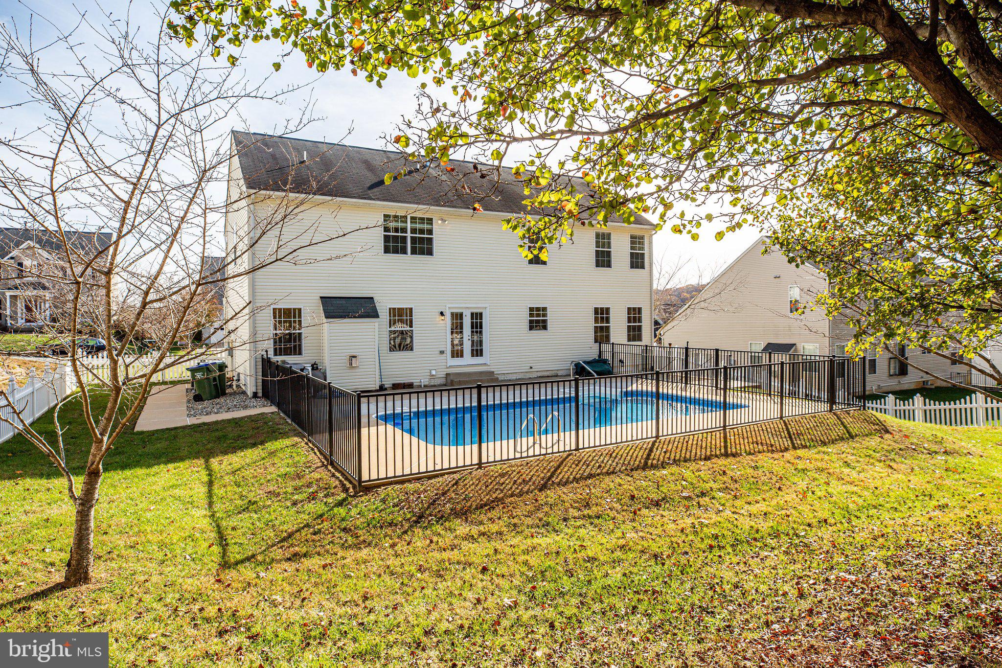 LEE'S HILL - Residential