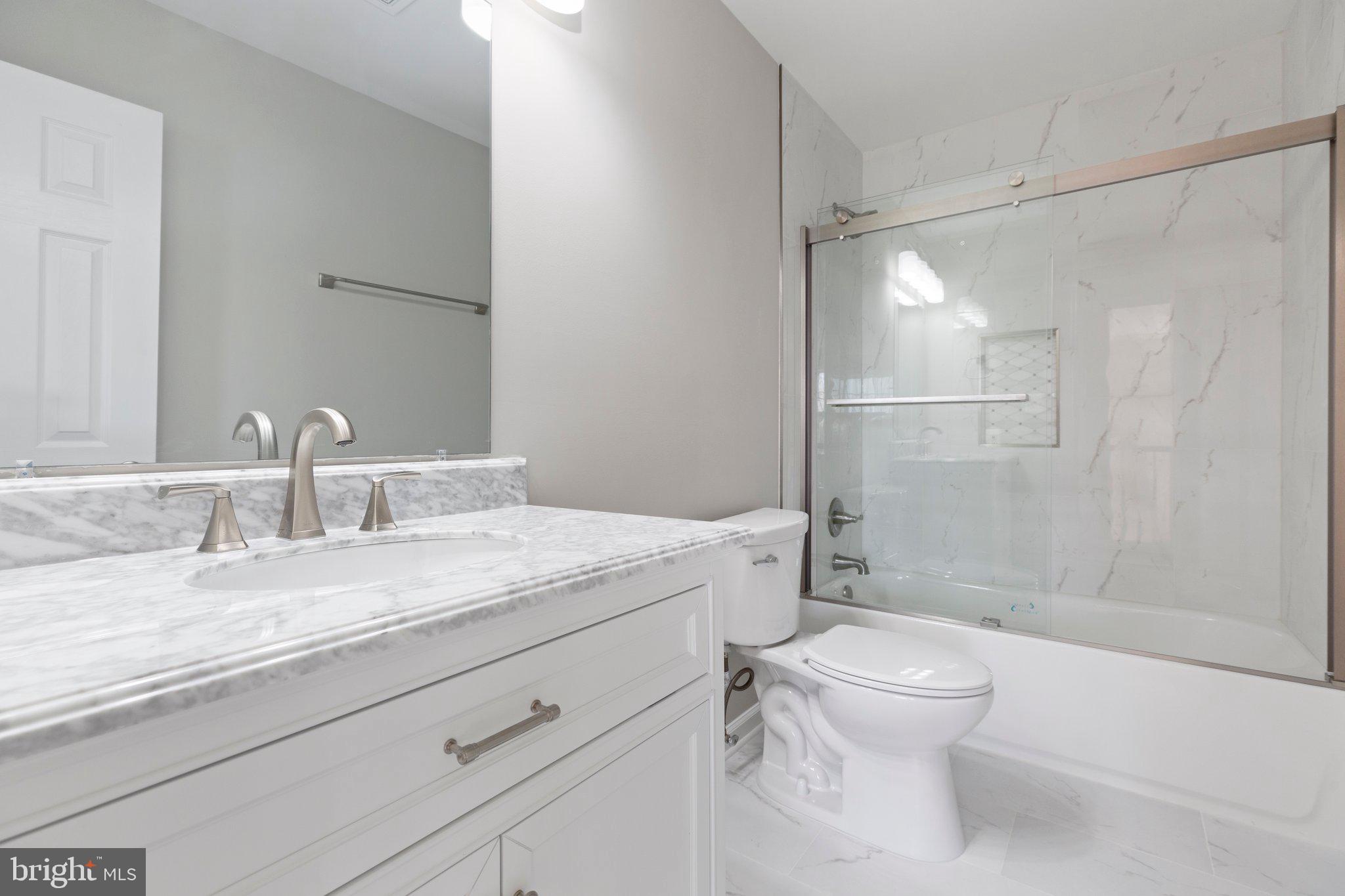 LEE'S HILL - Residential