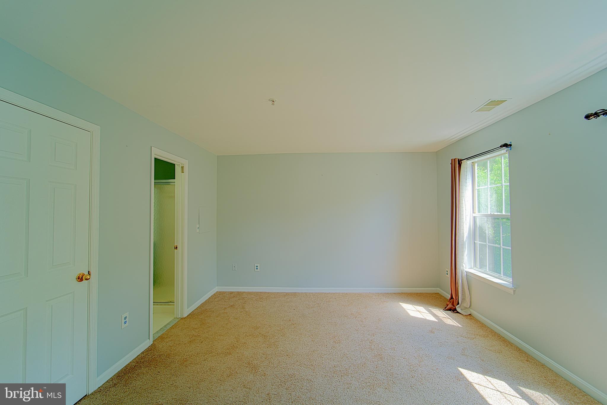 FALLS GABLE - Residential Lease