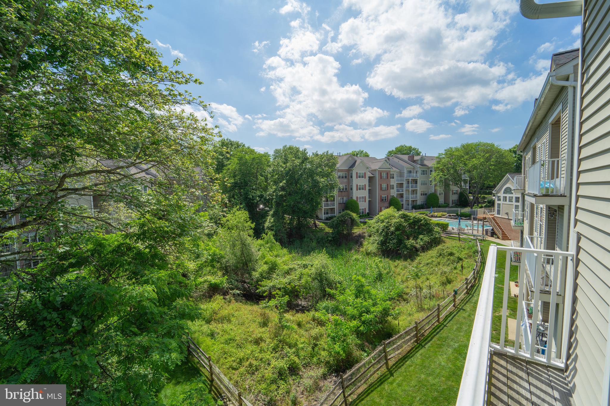 FALLS GABLE - Residential Lease