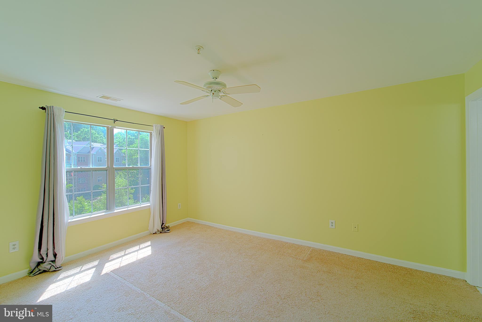 FALLS GABLE - Residential Lease