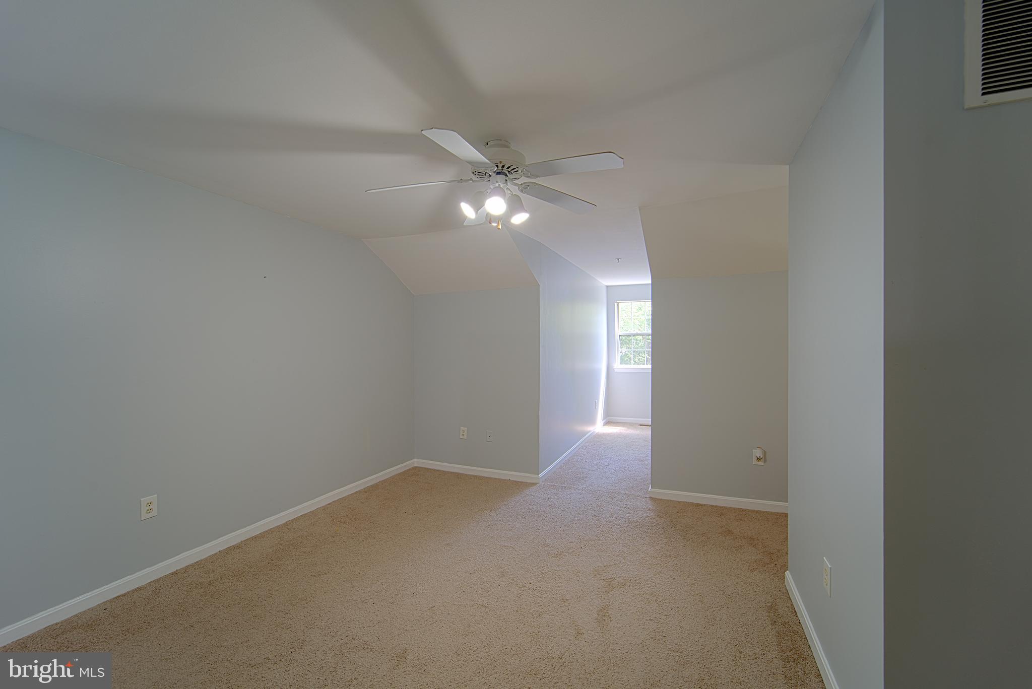 FALLS GABLE - Residential Lease