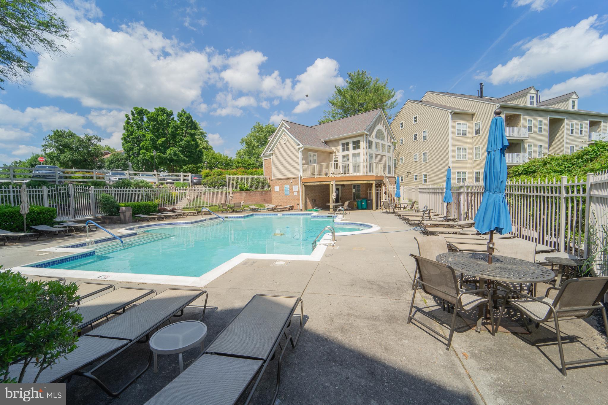 FALLS GABLE - Residential Lease