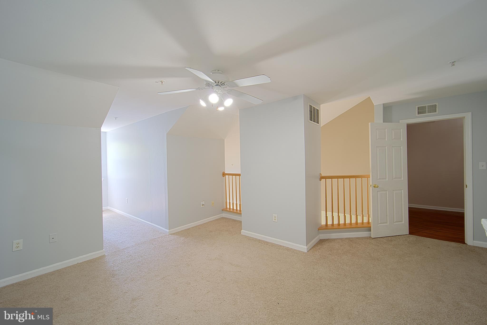 FALLS GABLE - Residential Lease